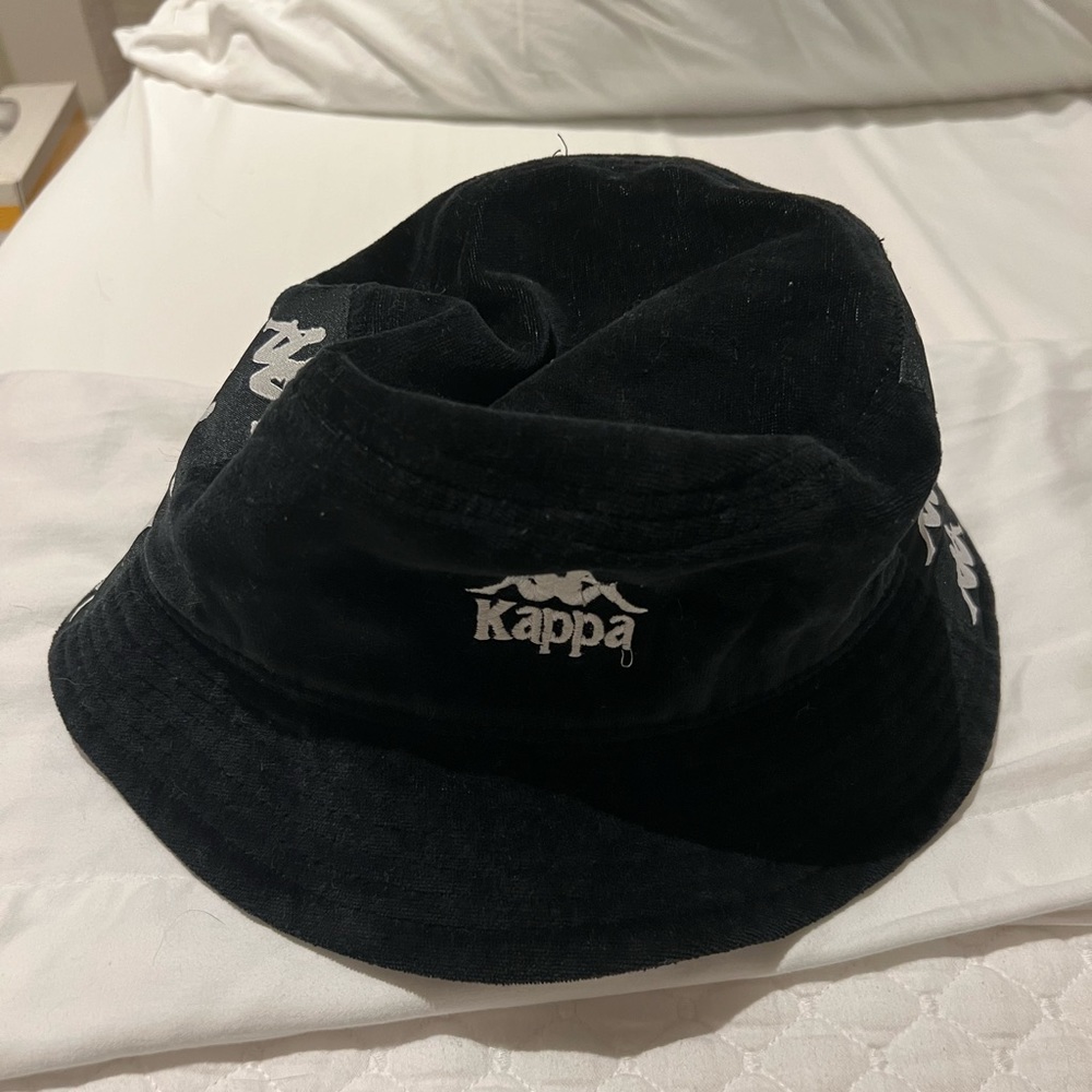 KAPPA bucket hat! gently used but still it good condition!